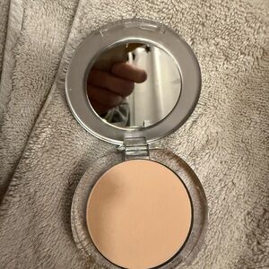 PUR 4-in-1 Pressed Mineral Makeup Broad
Spectrum SPF 15